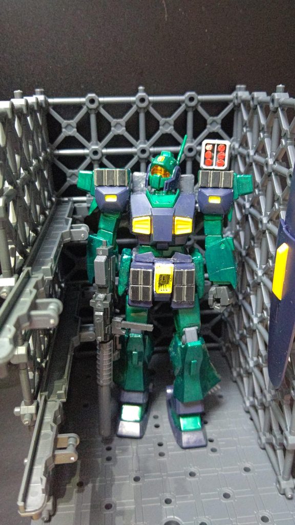 格納庫でのワンショットアーマー拡散メガ粒子砲マイクロミサイルアサルトビームライフルビームサーベルが主な装備です