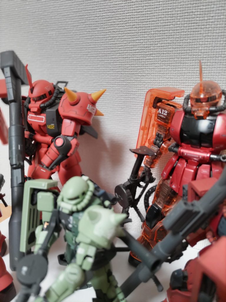 #ザクの日–4枚目/制作者：りゅあり