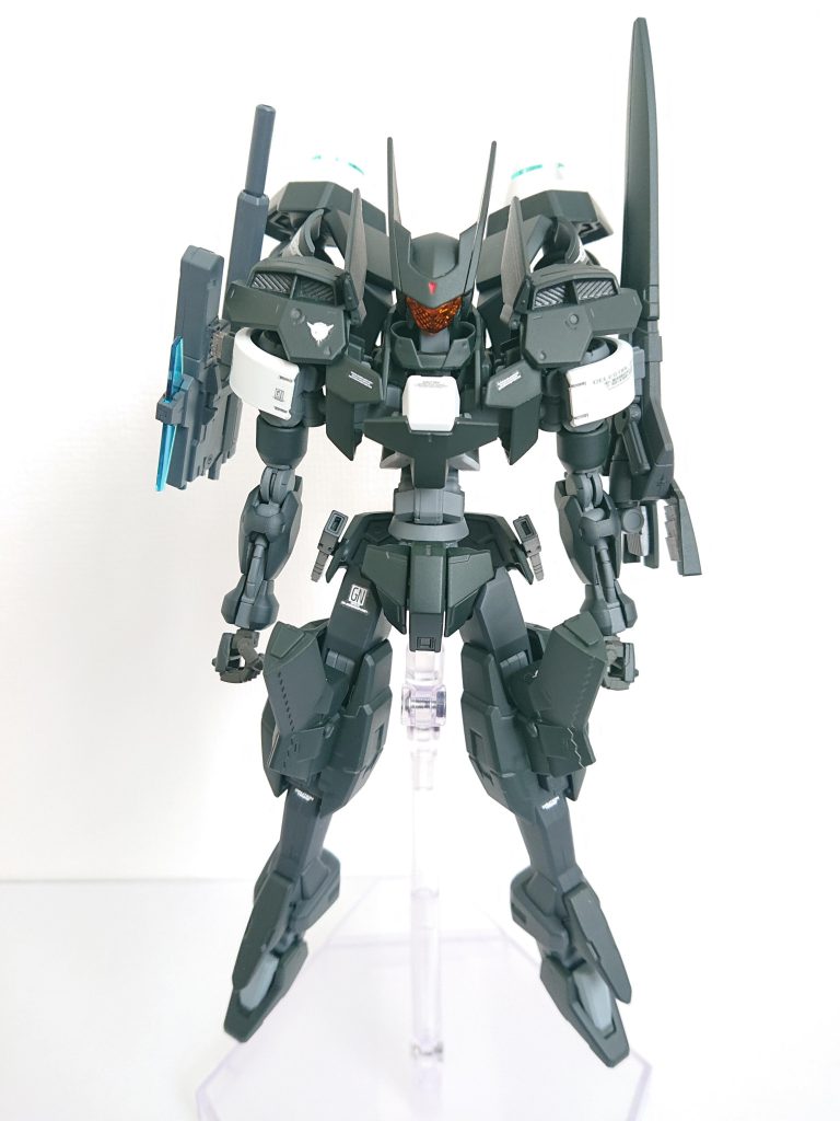 GNビームサーベル×2、GNスナイパーライフルII、GNドレイクハウリング、サイドバインダーバルカン×2、膝部GNミサイル×6