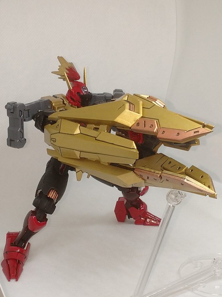 そしてこれがやりたかった! アーマーキャノン!! 肩アーマーがでかいほどアーマーキャノンが派手な見た目になるのでこれはこれで良しです。