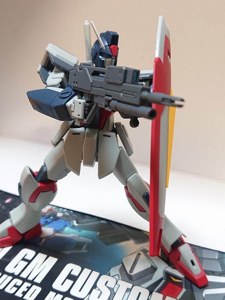 しっかりフォアグリップも可動。ウィンダムみたいにならなくて良かったですね。