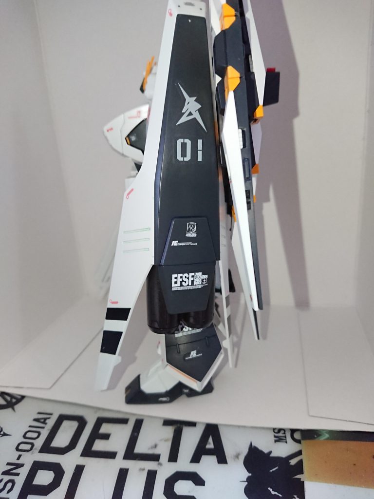 マーキングはガンダムデカールです。