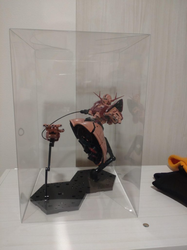 透明ケースに封入です専用ケースはお高いですよね〜某パッケージプラザのフラワーケースで代用