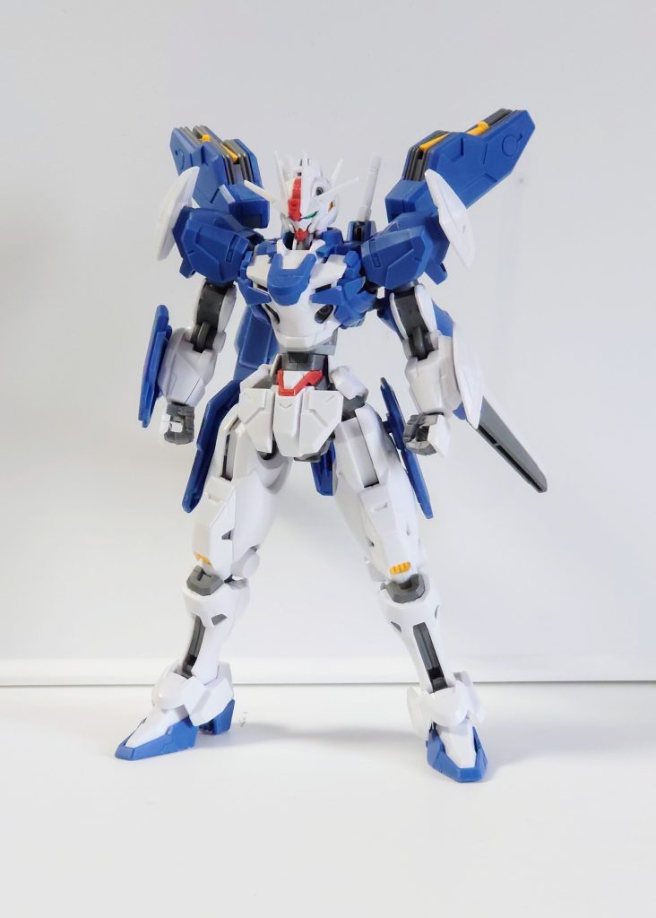 プロポーションは以下のように調整しました。肩幅1mmずつ短縮＆内側を斜めに削って若干いかり肩に腹部2mm延長腹部装甲の下側を1mm延長股関節を太もも側で3mm延長股関節を1mmずつ幅詰め足首を2mm延長