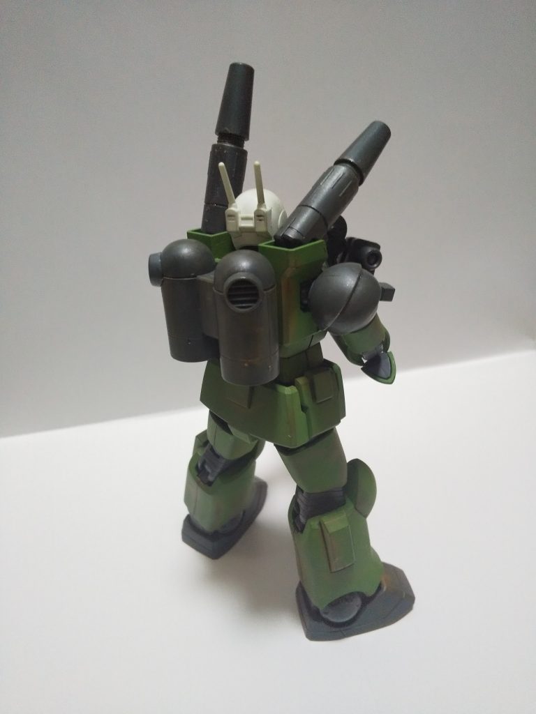 後ろから見るとまだまだ作り込みが甘いのがわかります。もっと上手くならないかなぁ…