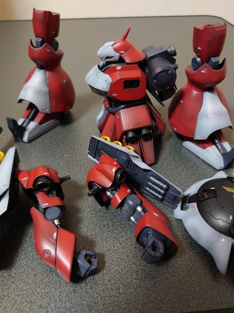 デカール貼りシールでも良いですがHjコーションデカールを使用しました。