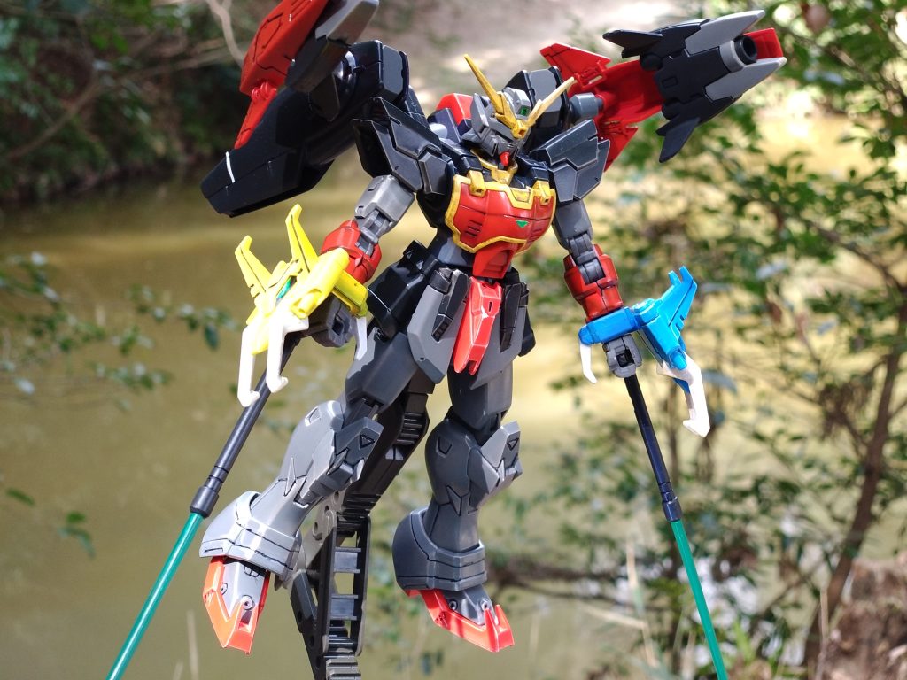 バックパックは水星の魔女のフライトユニットにビームキャノンを追加しました。