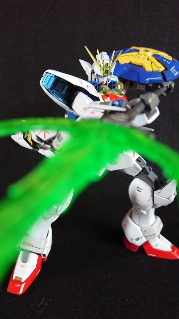 モールドは、けがき針とタガネで追い堀りしています。