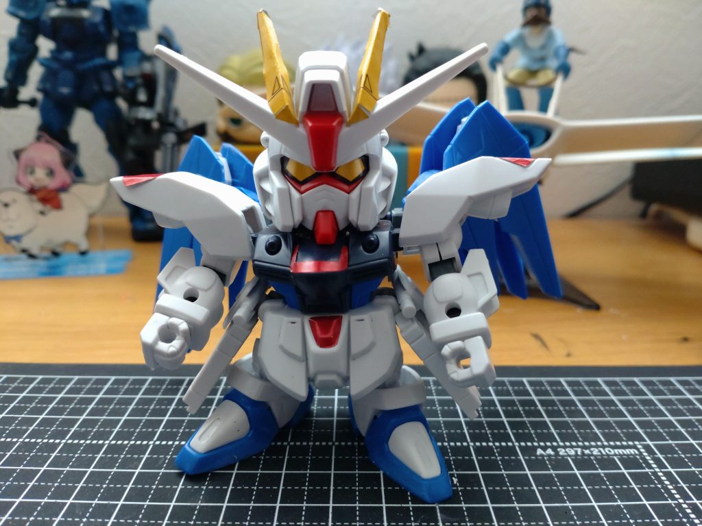 長女が、素組みして、シールを貼った状態です。最後までお付き合い頂き、ありがとうございました。