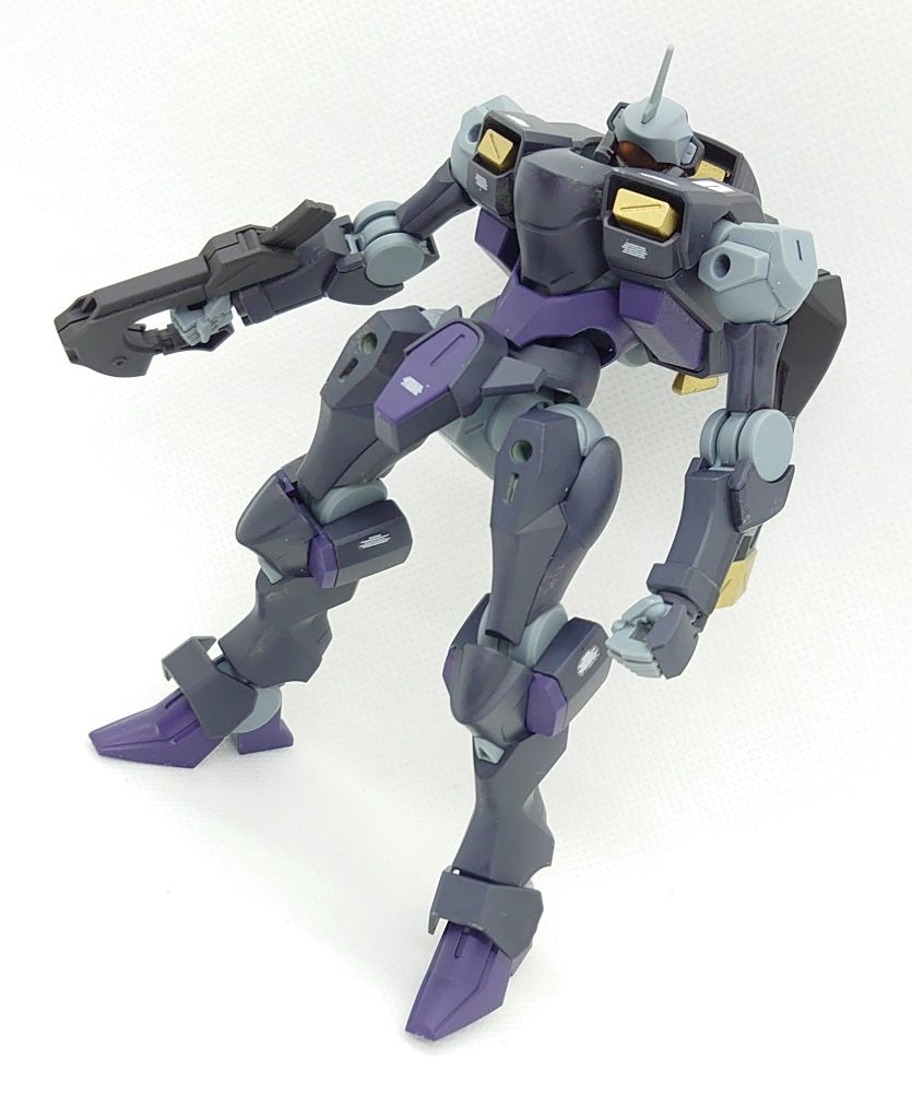 ザウォートを部分塗装、墨入れ、デカール、トップコートで仕上げました。ダークグレーもありかなと思える仕上がりで満足です。