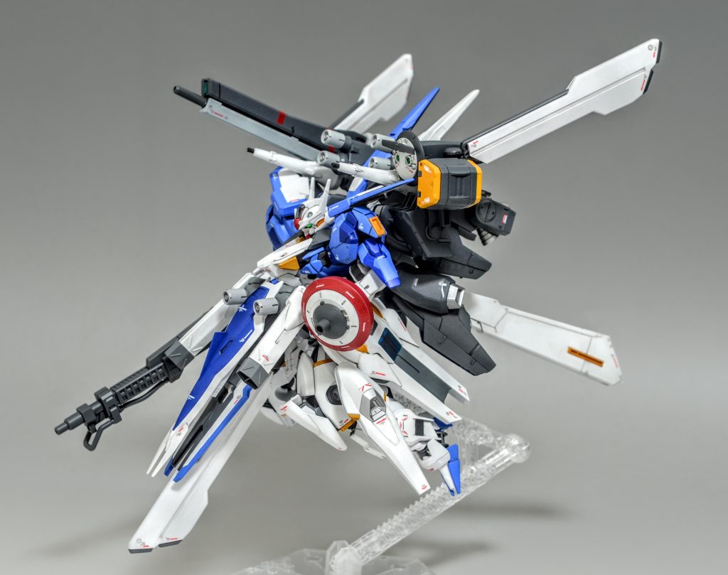 以前製作したEx-Aガンダムに更に装備を追加する形で強化形態を作ってみました。