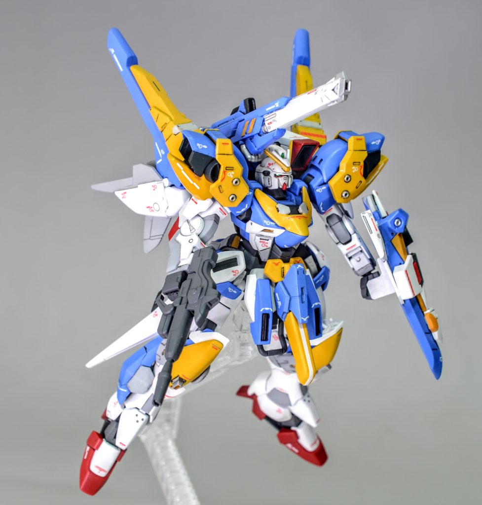 飛翔ポーズで。