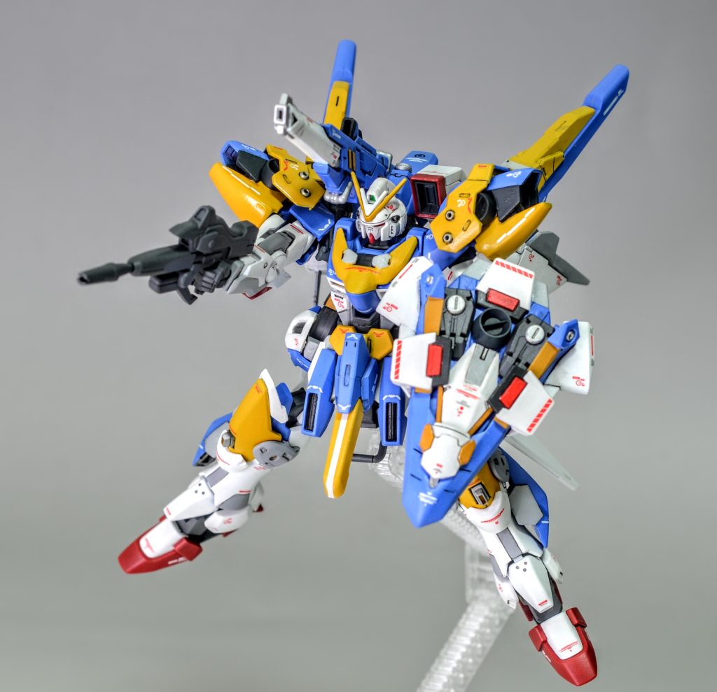 メガビームシールドも元のシンプルな造形からごちゃっとした感じにしてみました。