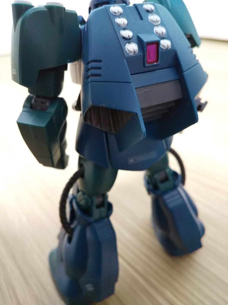 センサー部は水性ホビーカラー銀を下地にシタデルカラー(CONTRAST)のDOOMFIRE MAGENTA、灰色はシタデルカラー(BASE)のMECHANICUS STANDARD GREY、ガンメタルはシタデルカラー(BASE)のIRON WARRIORSを使用。シタデルカラーは隠蔽力が強いうえに乾燥が早いので使い勝手が良いですね。