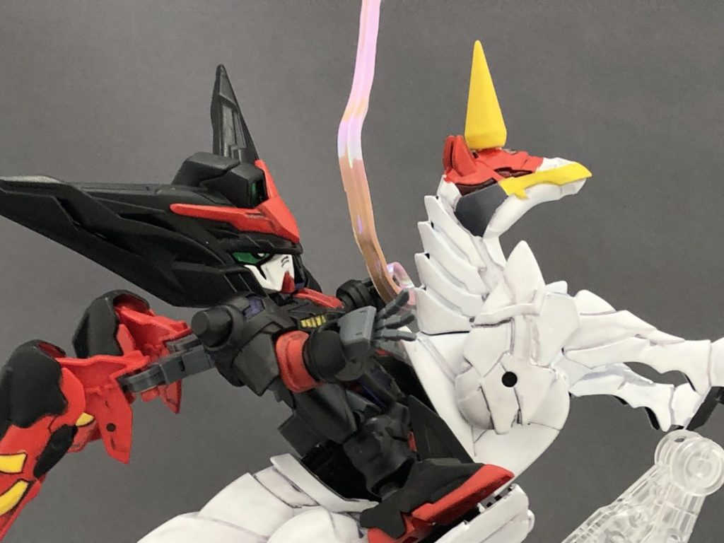 マスタークロスはハリガネ入りのラッピング用品にラピーテープを貼り付けて作成してます✨