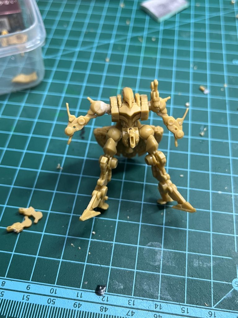 材質がABSなので真鍮差しまくりの瞬着でガッチガチに😅