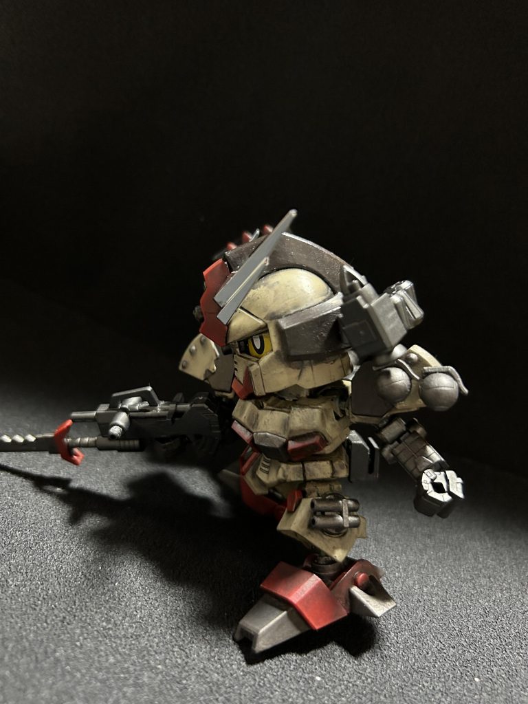 続いて切り下ろしです。自動砲台とは別のポイントへ行き拠点を制圧するために近接に切り替え仕掛けるイメージです。