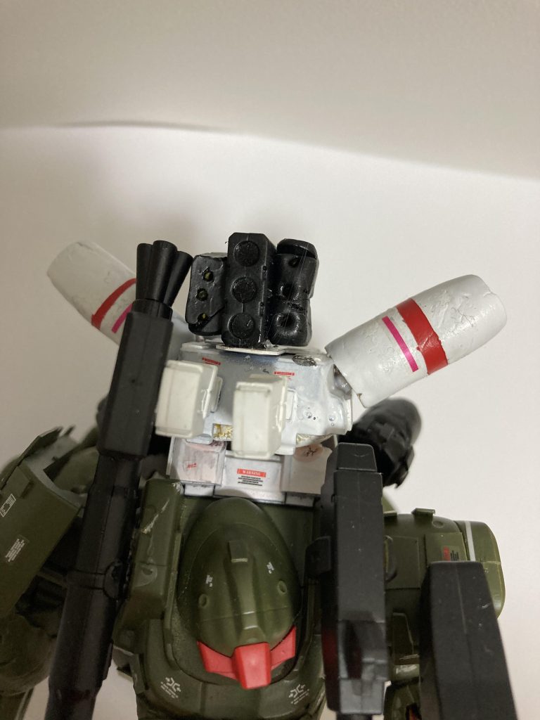 稼働時間の延長のため、フルアーマードムトローペンにプロペラントタンクを装備させました。