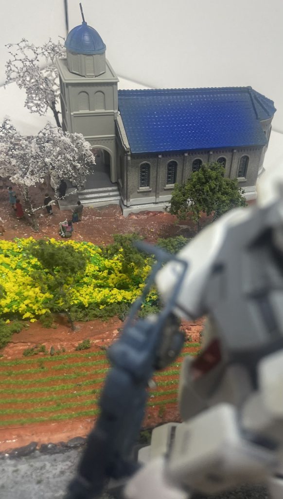 ジム目線からの図。故郷を離れて前線に向かうパイロットの心情を想像したりして…