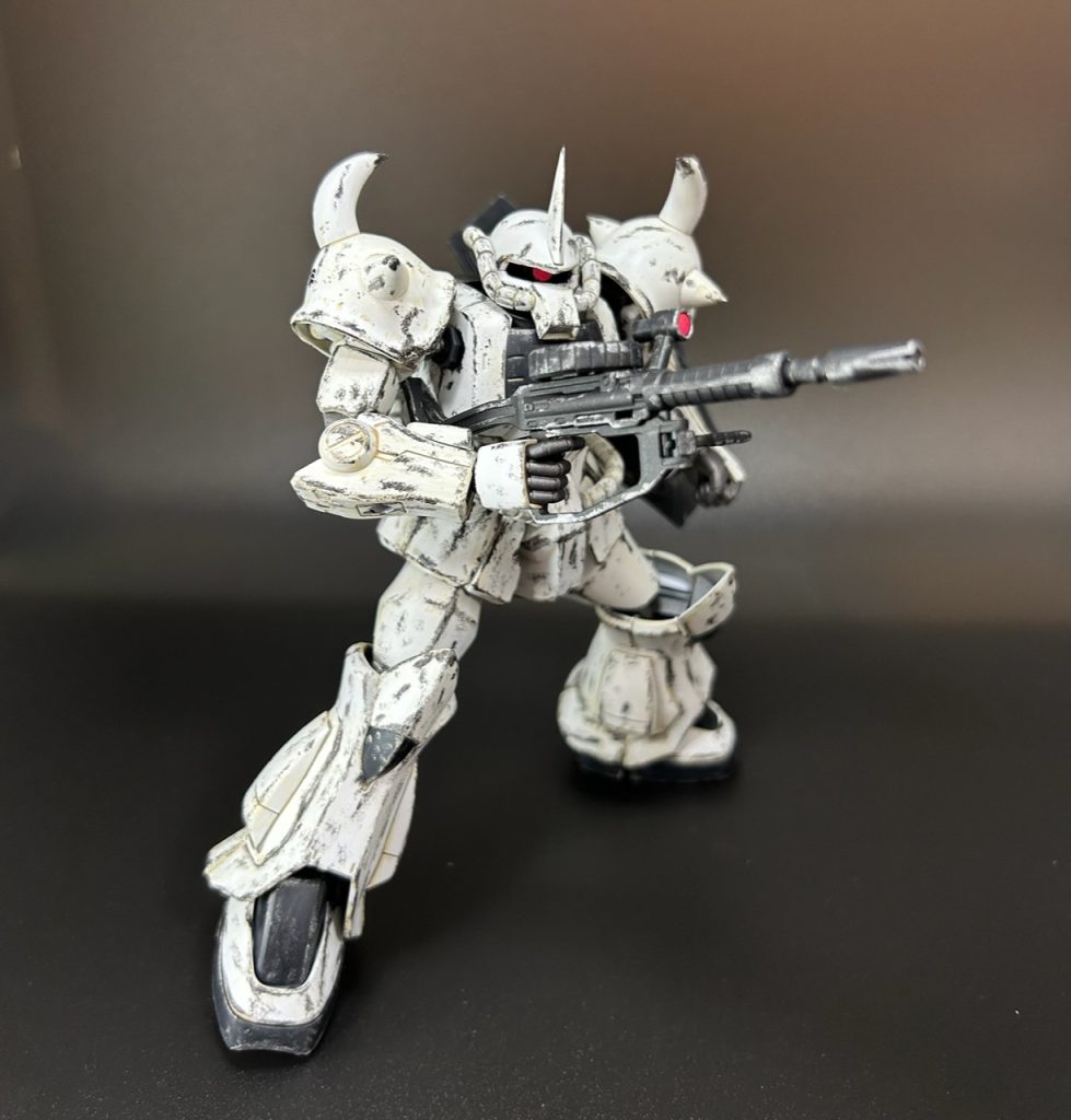 ザクマシンガンも装備。