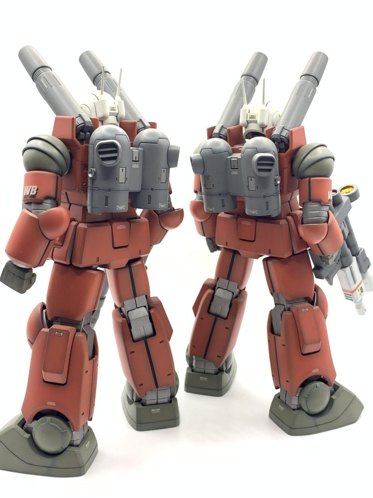 後ろ姿。骨太のプロポーションでカッコイイですね。ガンキャノンは最近の細身より、これくらいの太さが丁度良いと思います。