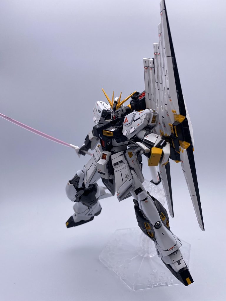 νガンダム？–2枚目/制作者：@minamibe