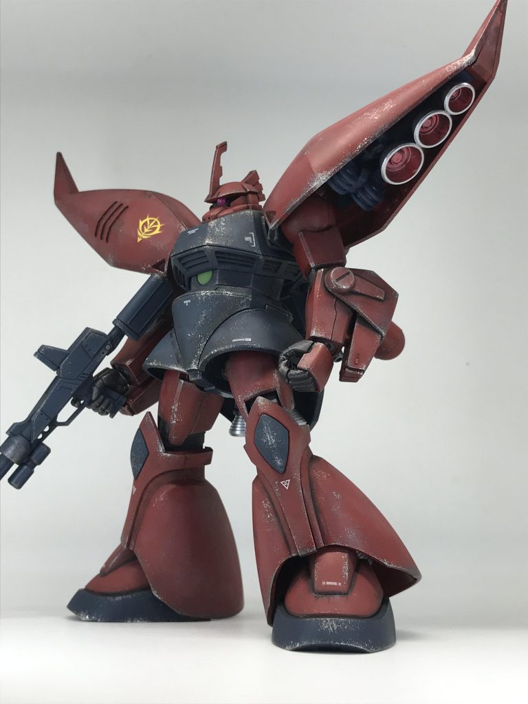 私の尊敬するライダーjoe先生の作品を見ても、赤ってウェザリングが映えないなぁ…と思ってしまう😅やはり赤系に黒系のチッピングって目立たないし、ただ全体的に黒ずんでるように見えてしまうのですよねぇ😨かと言ってシルバー系のチッピング面積を増やしても…コレじゃない感になってまう…