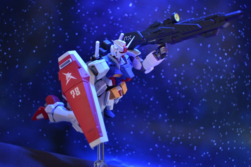 ビームランチャー装備「RX」と「７８」のマークが並ぶ…