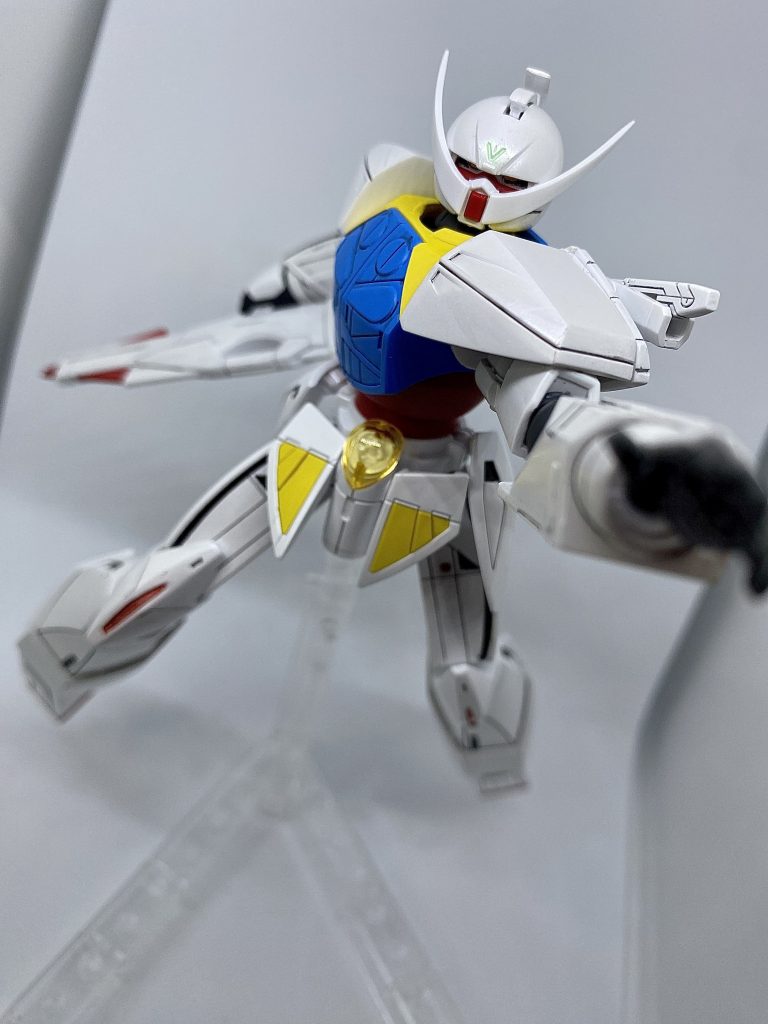 今回はクールホワイトの上にムーンストーンパールを吹いてみました。質感が良かったので白以外はスムースクリア艶消しを吹いて、白はパールを残しました。