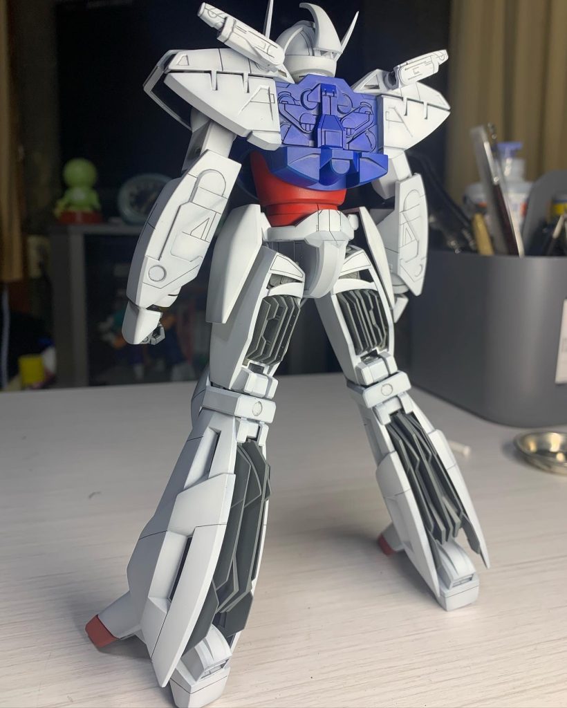 ディテールもしっかりとあって、飽きさせない絶妙なバランスと思います。MG用月光蝶エフェクトも一緒に飾りたいですね。