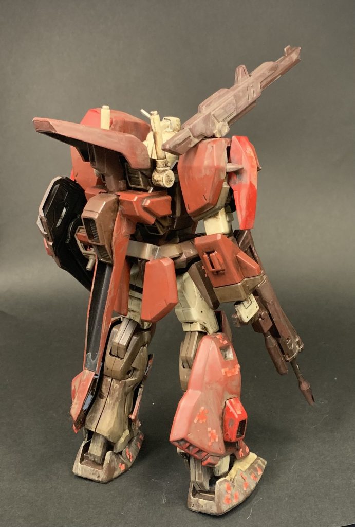 足元の割に背中が汚れていないのは思いの外反射したのと、あんまり全身汚しすぎてもメリハリがなくなるから