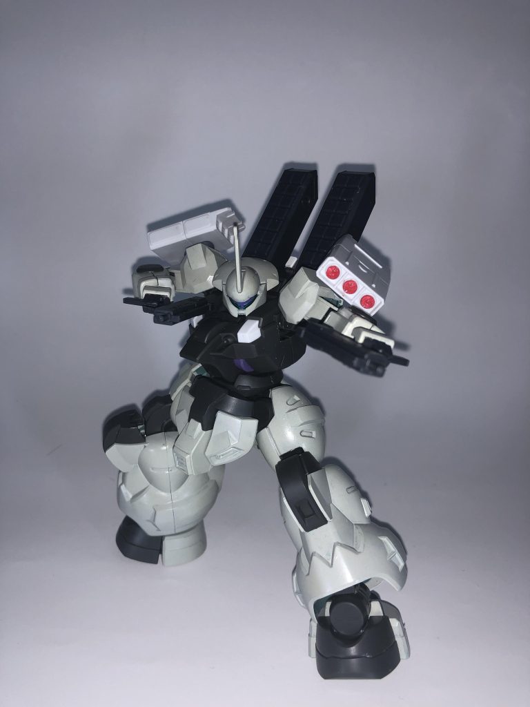 ダブルサブマシンガンです。こちらは境界戦記のキットから使用しました。