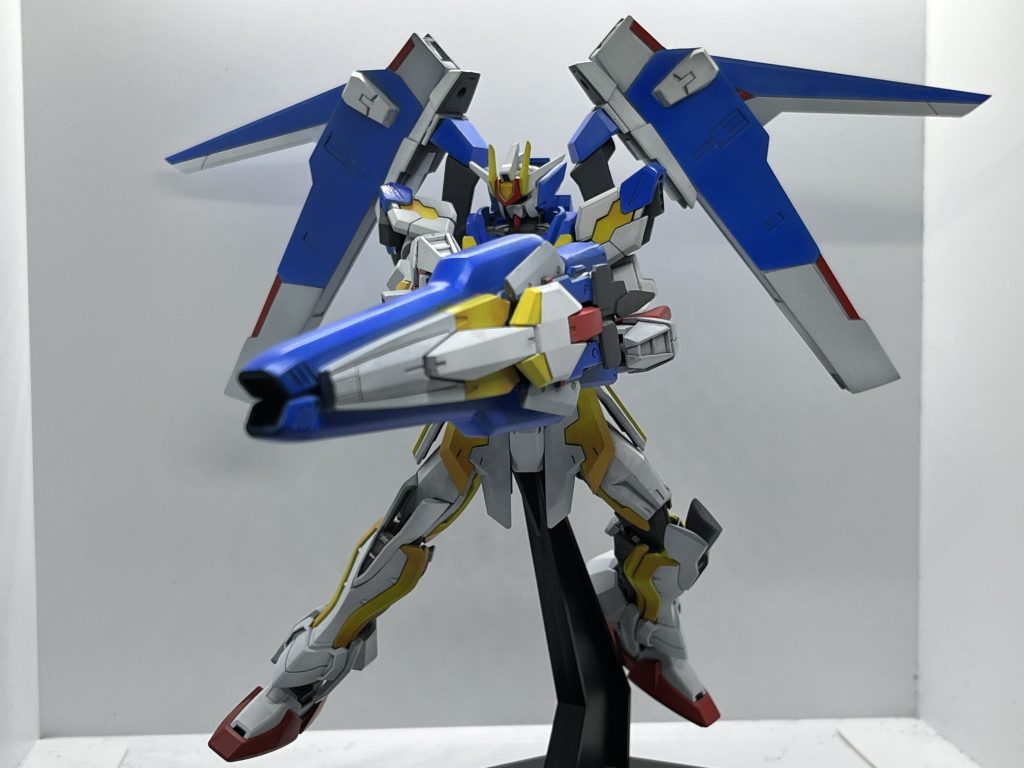 またライフルと中央バインダーは連結することでバスターライフルモードになります