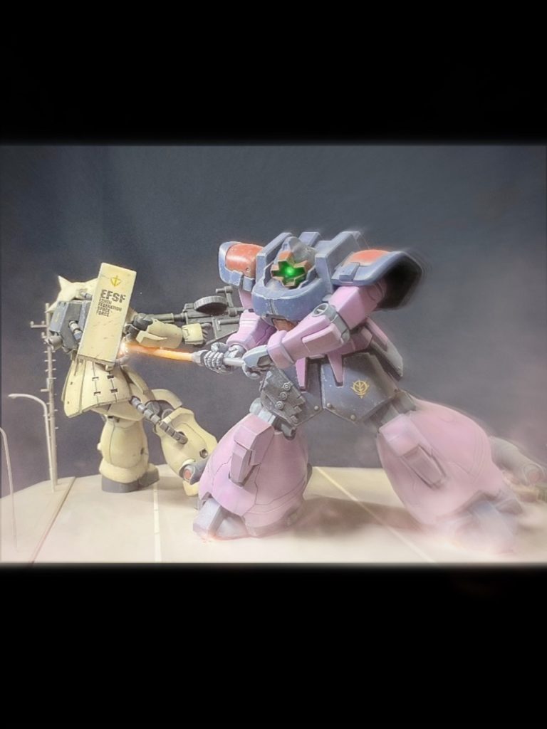 ここまでの3枚は写真加工しています。ホバーで迫るドムトローペンの迫力がでていれば良いのですが…。