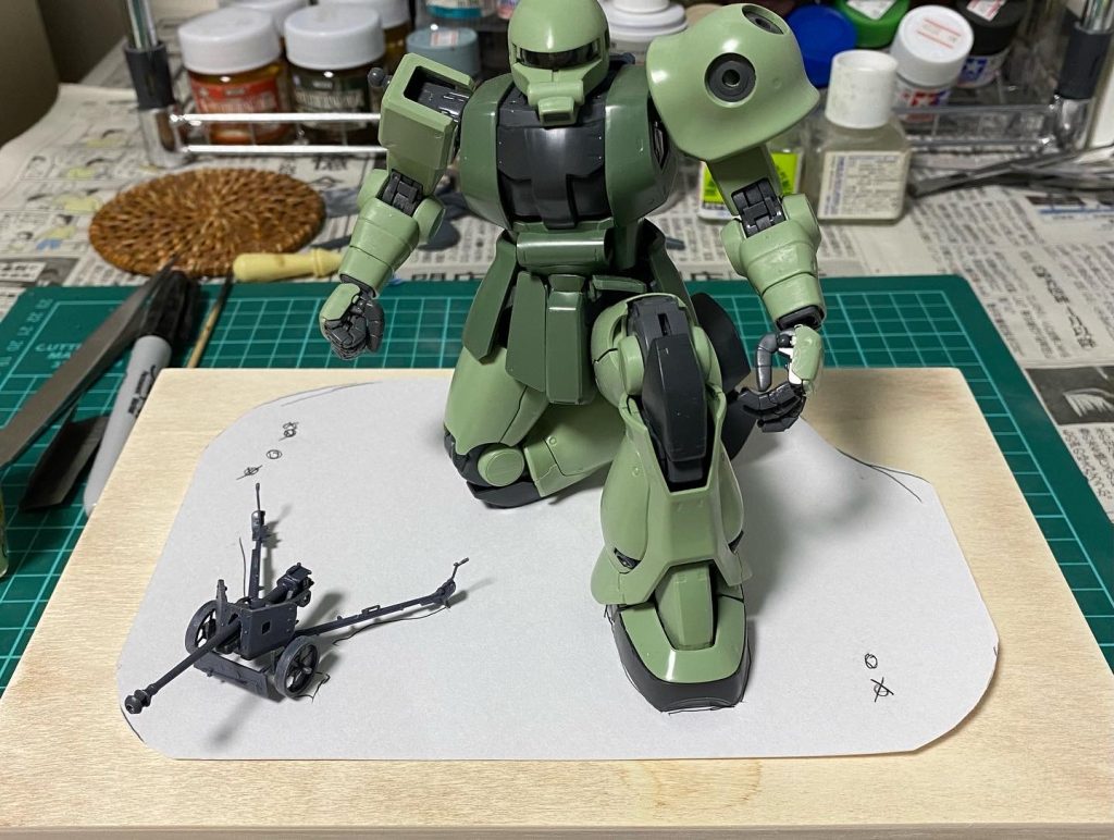 仮設置の写真です。ジオラマだし一体だけじゃ寂しいよな〜と思ったので対戦車砲を隣にちょこんと(笑)最後まで見て頂きありがとうございました。Twitterにも制作記や完成写真を上げているのでそちらも是非〜(自己紹介欄にURL)では！(･ω･)ﾉｼ