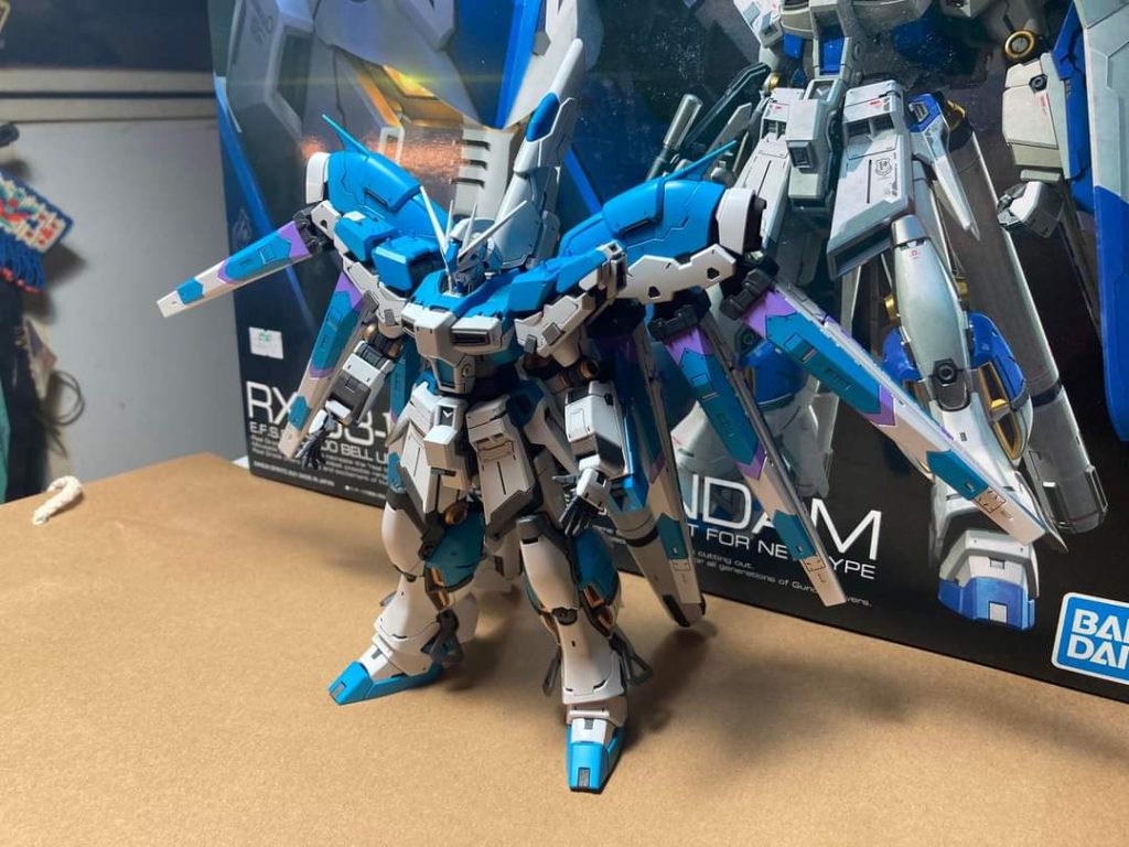 RX-93 V2–4枚目/制作者：@kenny19760912