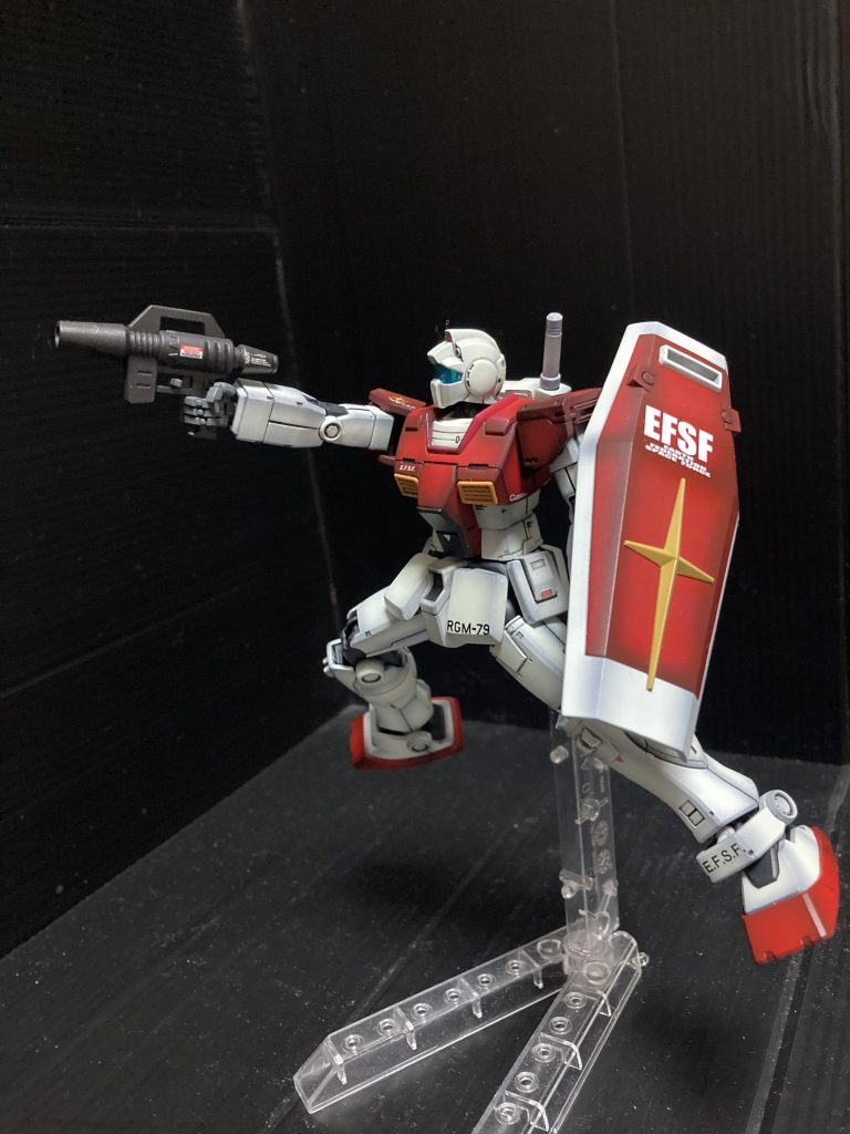 ジムキャノンと同じ規格ですから武器も差し替え可能😊ビームスプレーガン