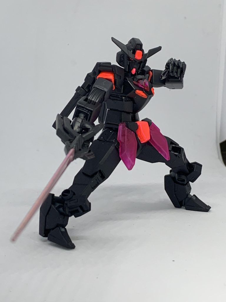 という訳でコアガンダムディクテイターでした。さて、5人を相手にできる敵キャラクターが出てきてしまったので次は敵か…それとも味方か……悩みますね。