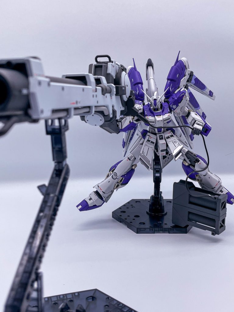 もっとちゃんと肩に乗せて撃たせようとしましたがめちゃくちゃパーツこすれて怖すぎるのでこれが限界でした。