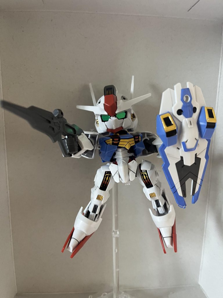 以前投稿した娘エアリアルは墨入れ教えてちょっと進化！ポーズも箱絵と同じにすると頑張ってポージング！順調に育成計画が進んでるw