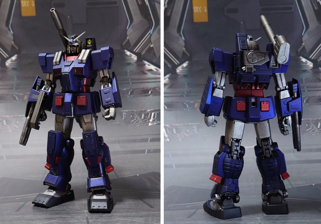 フルアーマーガンダムの前後ろ。工作はいつも通り、頭部V字アンテナの尖らせ、ヒケ・パーティングライン・段ズレの対処、首関節の肉抜き穴埋め、市販パーツ貼り付け・埋め込みによるディティールアップ。併せて、2連ビームライフルと、バックパックのロケット砲の砲身部分に合わせ目消しを施してみました。