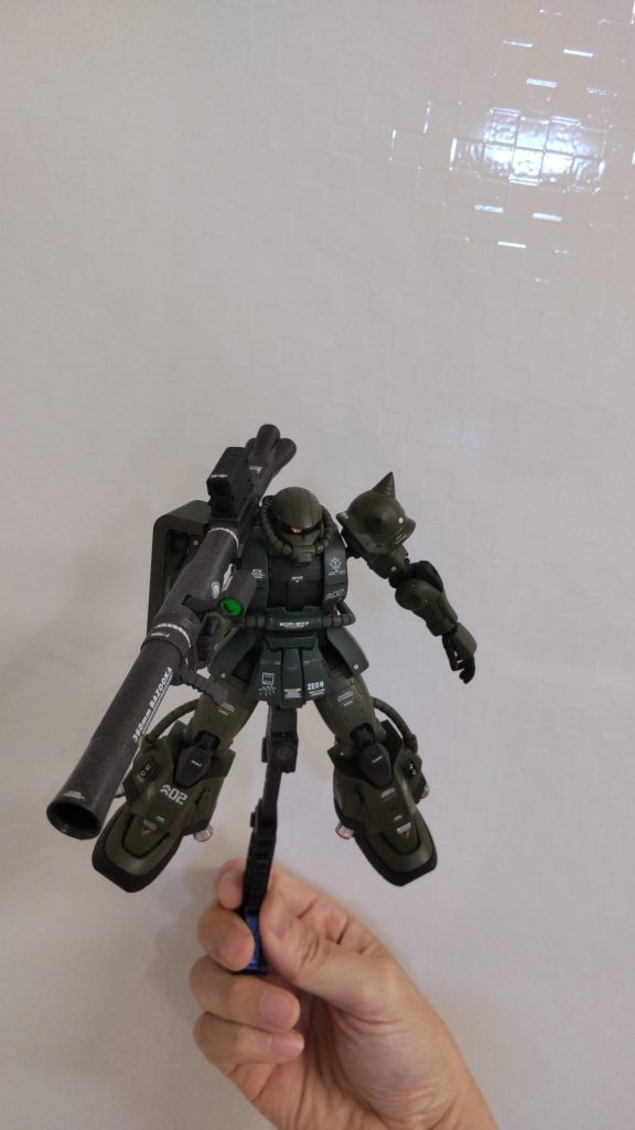 量産型ザク。缶スプレーなので色選びが難しいですが、このグリーンが最もお気に入りです。オリーブグリーンだったかな。