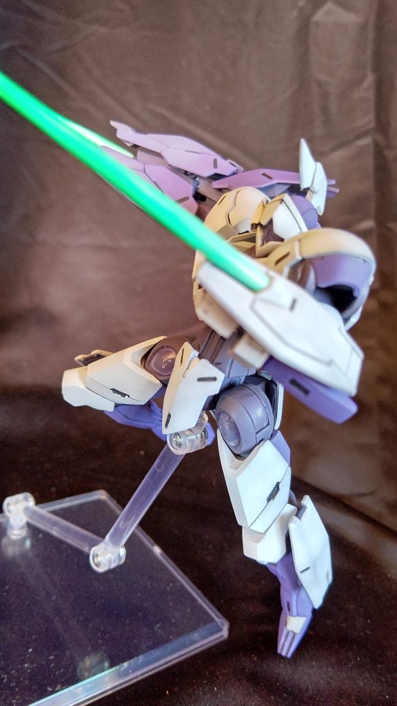 武装自体は少ないのに団体戦かつアンチドートがあったとはいえ、エアリアルをあそこまで追い詰めたのは水星の魔女の戦闘描写の上手さに唸りました。