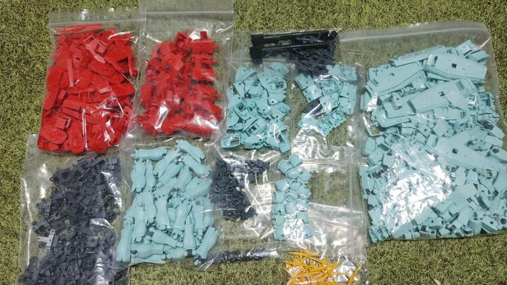 合わせ目を消して、下地処理までした状態!古いキットなので、けっこう合わせ目を消すところが多い、、、