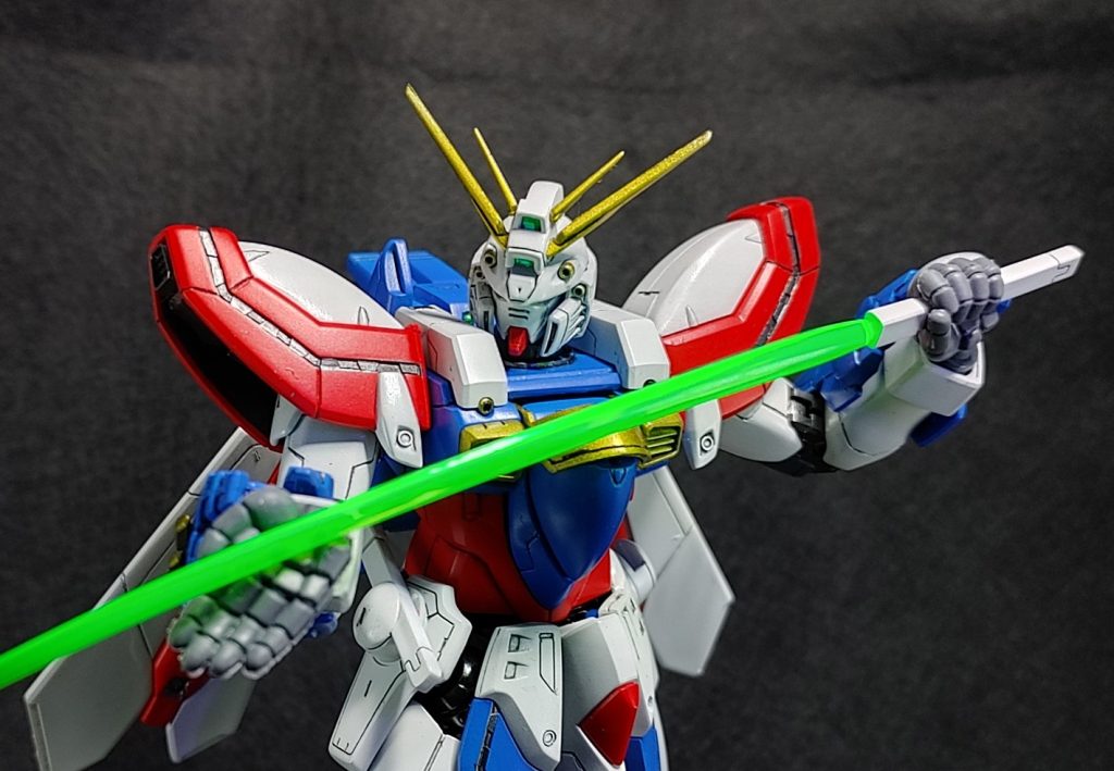 私のせいですが、ポーズをつけるたびにあちこち破損しました泣　もう動かさない…