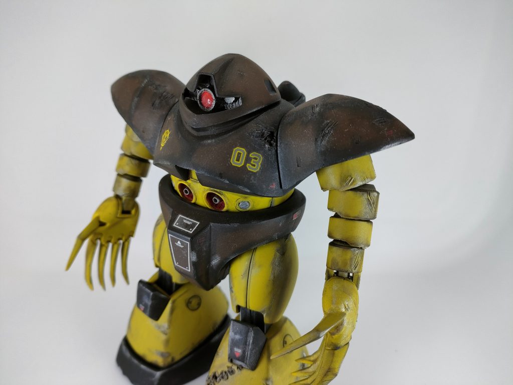 左胸や左足の穴ダメージ加工は熱した電動ドライバーでぐりぐり穴あけたりました。