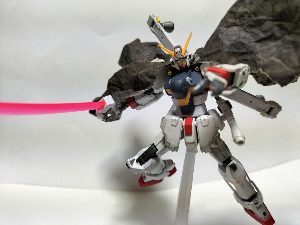 最近はMG続けてやっていたので、小型MSの1/144はかなり小さく感じました。
