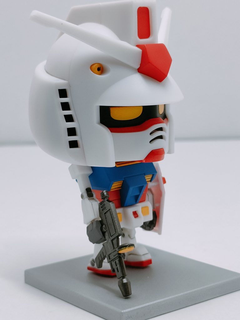 台座は、アクセントとして、シルバーに塗装しました!!