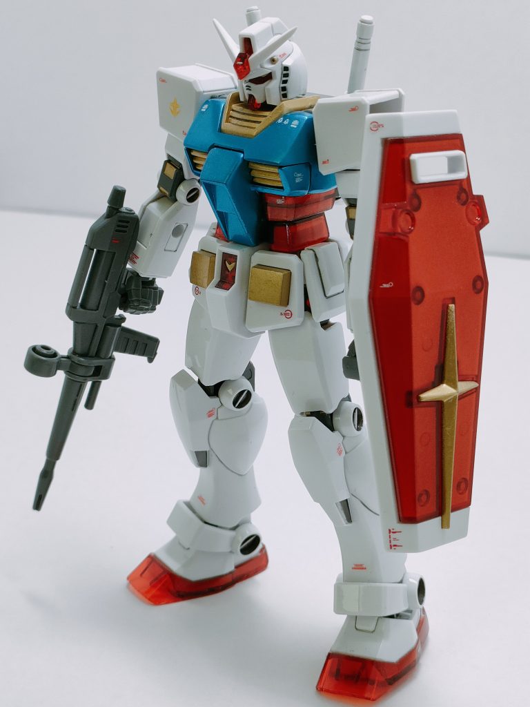 オリジン版ガンダム等のデカールを流用。足りない部分はアシタのデカール使用しました!!クリアカラーの内側シルバーで塗装すると重厚感あって良き!!🤗
