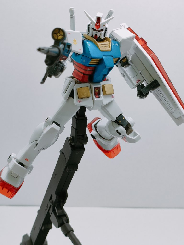 アクション!!エントリーグレードは動かすと関節すり減って最終的に関節カクカクになるのが残念😅